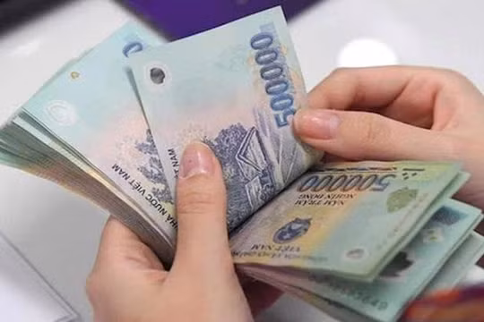 Từ 1/7/2023, thu nhập của cán bộ, công chức loại cao nhất có mức lương 14,4 triệu đồng/tháng