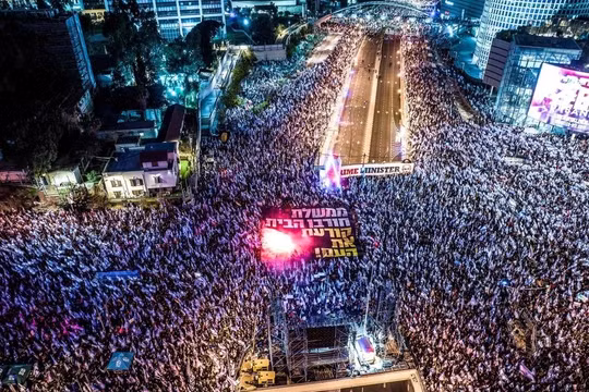 Thủ tướng Israel cách chức Bộ trưởng Quốc phòng, biểu tình lan rộng