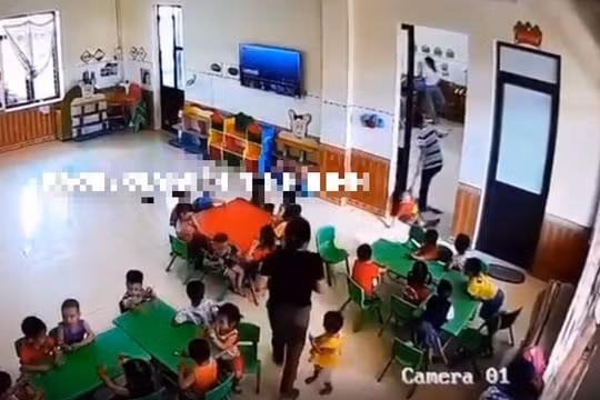 Ninh Bình: Phạt hành chính, thuyên chuyển công tác cô giáo tát trẻ mầm non