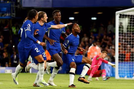 Sterling tỏa sáng, Chelsea thắng trận đầu tiên ở Ngoại hạng Anh 2023/24