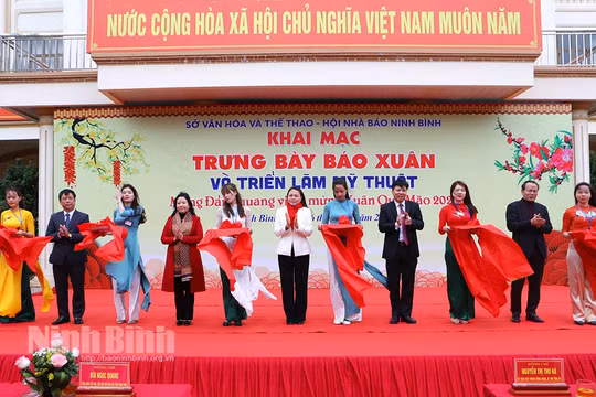 Ninh Bình khai mạc trưng bày báo Xuân và triển lãm mỹ thuật mừng Xuân Quý Mão 2023
