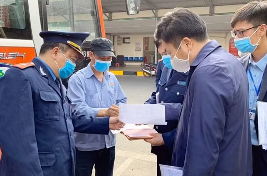 Liên tiếp xảy ra tai nạn liên quan đến xe khách, Cục Đường bộ yêu cầu chấn chỉnh