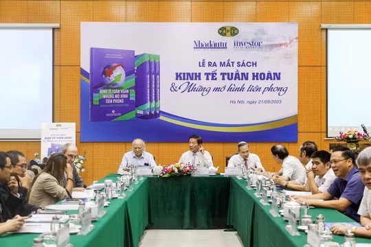 Tạp chí Nhà đầu tư ra mắt sách "Kinh tế tuần hoàn & những mô hình tiên phong"