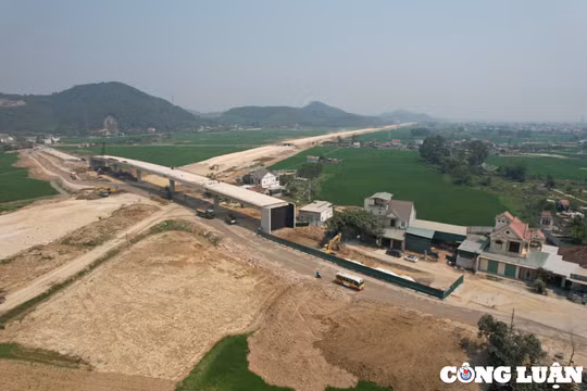 Sớm hoàn thành giải phóng mặt bằng để làm cao tốc Bắc - Nam giai đoạn 2