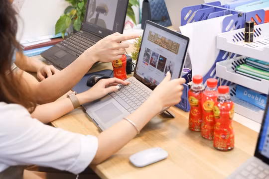Ngày chạy deadline, tối thức “chốt đơn” cày thêm dịp cuối năm