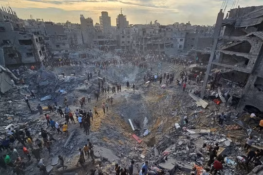 Israel tấn công trại tị nạn ở Gaza, giết chết chỉ huy Hamas