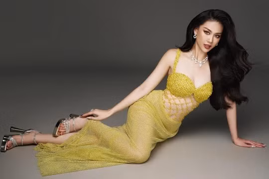 Ban tổ chức Miss Universe Vietnam thừa nhận Hoa hậu Bùi Quỳnh Hoa từng hít bóng cười