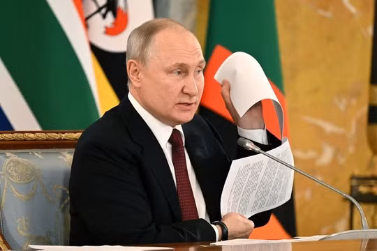 Ông Putin công bố dự thảo hòa bình ban đầu với Ukraine trước phái đoàn châu Phi