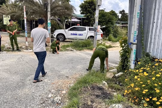 Truy bắt nam thanh niên chặn đầu ôtô trên quốc lộ, đâm 1 người tử vong