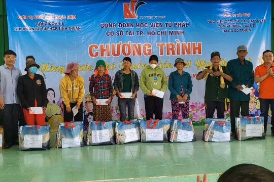 Học viện Tư pháp TP HCM dâng hương tưởng niệm tại Khu di tích Căn cứ Tỉnh ủy Bình Thuận