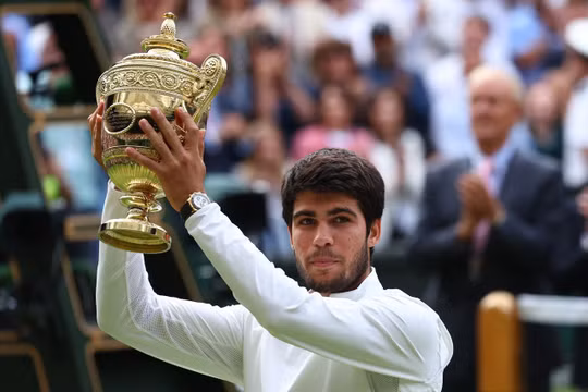 Đánh bại Djokovic, Alcaraz lần đầu tiên vô địch Wimbledon