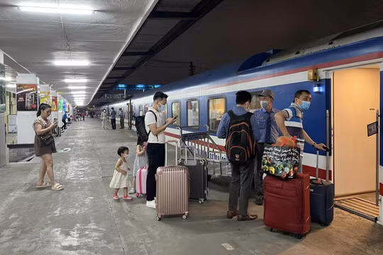 Phục vụ tốt hành khách đi tàu dịp nghỉ lễ 30/4 - 1/5