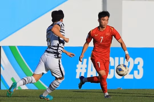 Lê Văn Đô là một trong 5 cầu thủ mà Thái Lan phải dè chừng ở SEA Games 32