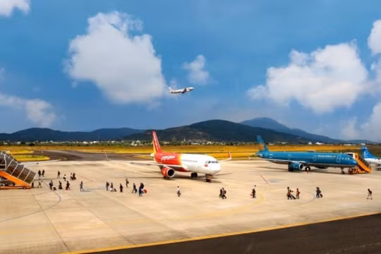 Hoàn thiện Đề án xã hội hóa đầu tư, khai thác các cảng hàng không