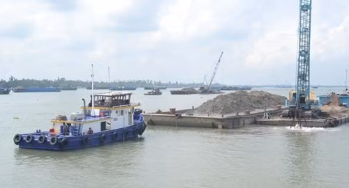 Cấp phép, gia hạn khai thác cát sai quy định diễn ra tràn lan