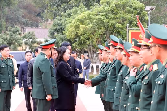 Phó Chủ tịch nước Võ Thị Ánh Xuân thăm, động viên lực lượng vũ trang tỉnh Sơn La
