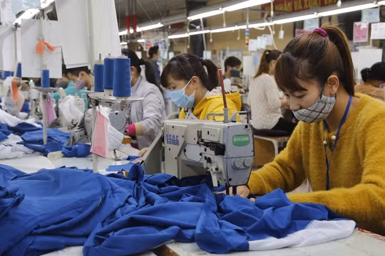 Sẽ nâng mức giảm trừ gia cảnh tính thuế cá nhân khi sửa luật