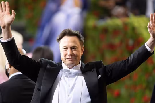 Elon Musk lại mất ngôi đầu danh sách tỷ phú của Forbes
