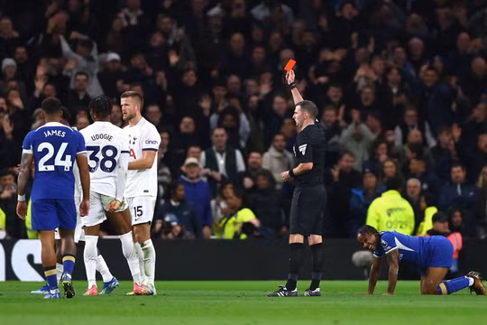 Tottenham thua Chelsea 1-4 ở trận derby London siêu kịch tính