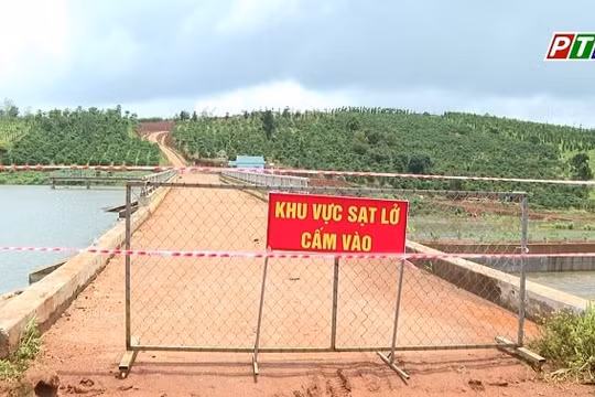 Hơn 170 người dân di dời do hồ chứa nước 80ha ở Tây Nguyên nứt nghiêm trọng