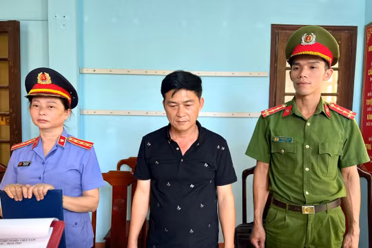 Thừa Thiên Huế: Bắt tạm giam một giám đốc doanh nghiệp tội khai thác tài nguyên trái phép