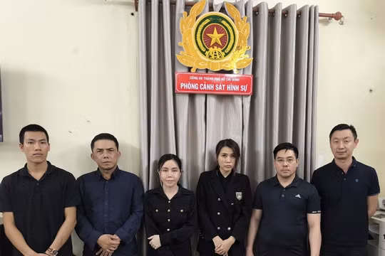 Triệt phá đường dây có 200 “chân dài tiếp khách”, núp bóng dưới hình thức nhà hàng ăn uống