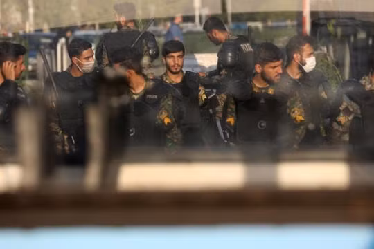 Iran bắt giữ một số cầu thủ bóng đá vào đầu năm mới