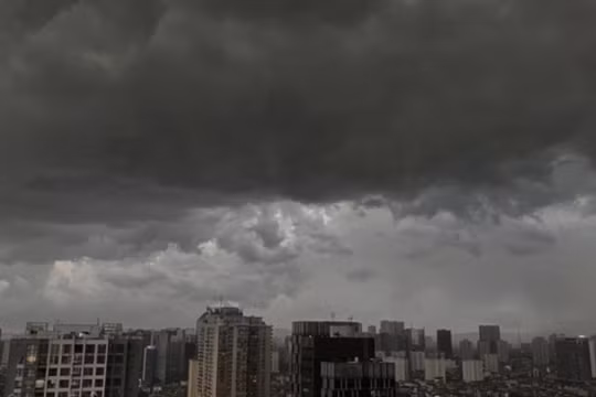 Dự báo thời tiết ngày 3/1/2023: Cảnh báo mưa dông, lốc, sét, gió giật mạnh từ Quảng Bình đến Khánh Hoà