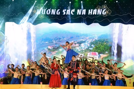 Na Hang quảng bá bản sắc văn hóa, tiềm năng du lịch tới du khách