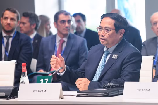 Việt Nam sẽ hoàn thiện thể chế để chuyển đổi sang năng lượng tái tạo với lộ trình phù hợp