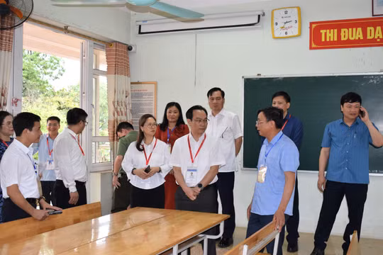 Thi tốt nghiệp THPT 2023: Cần phát hiện xử lý kịp thời việc sử dụng công nghệ cao để gian lận thi cử