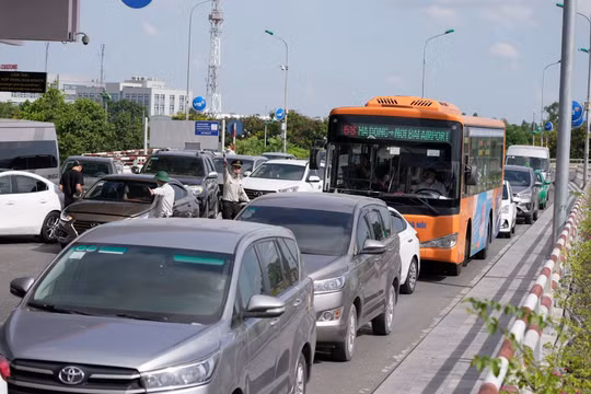 Sẵn sàng triển khai thu phí không dừng tại cảng hàng không