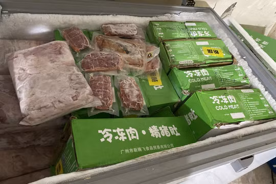 “Đột kích” 2 cơ sở kinh doanh vi phạm, phát hiện xử lý hơn 1 tấn thực phẩm bẩn
