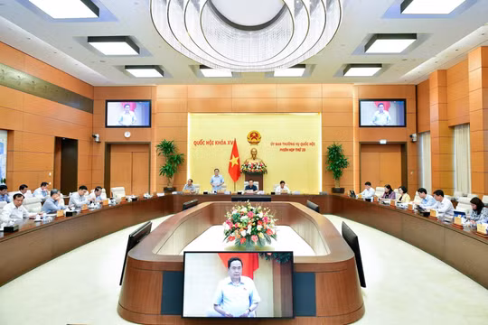 Dự thảo Luật Đất đai (sửa đổi): Quy định tiếp tục sử dụng bảng giá đất hiện hành đến hết ngày 31/12/2025
