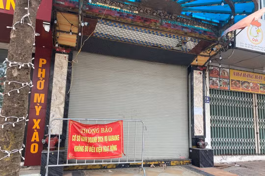 Nhiều quán karaoke “phủ bụi”, kiệt quệ vì phải đóng cửa trong thời gian dài
