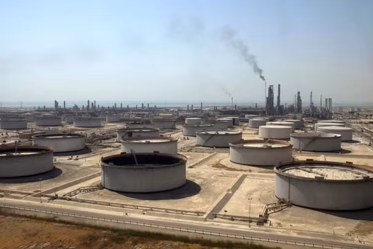 Cách Saudi Arabia và Nga đẩy tăng giá dầu