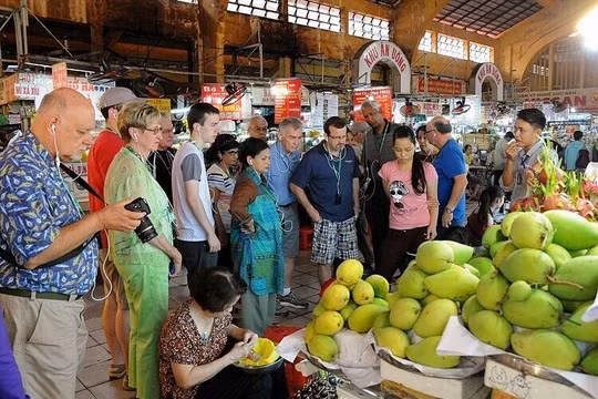 Lượng khách quốc tế đến Việt Nam năm 2023 tăng cao