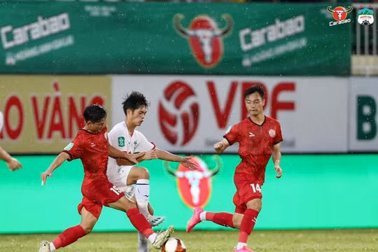 Tuấn Anh trượt penalty, Hoàng Anh Gia Lai bị đội hạng Nhất loại khỏi Cúp Quốc gia 2023