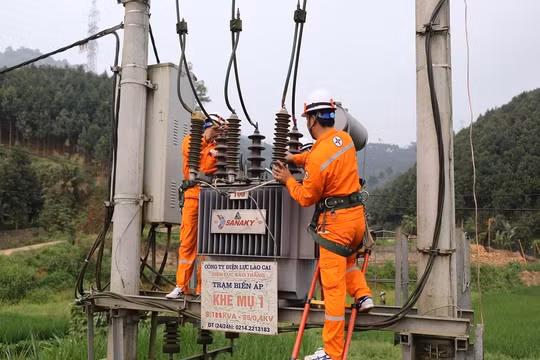 Tổng công ty Điện lực miền Bắc khuyến cáo khách hàng sử dụng điện tiết kiệm để tránh nguy cơ sự cố về điện