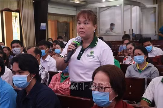 Cử tri kiến nghị đơn giản thủ tục chi trả bảo hiểm thất nghiệp khi công nhân nghỉ việc