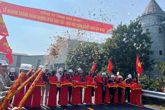 Khánh thành đường mẫu cao tốc Đồng bằng sông Cửu Long