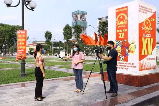 Phát huy vai trò, trách nhiệm của người làm báo trong bảo vệ nền tảng tư tưởng của Đảng