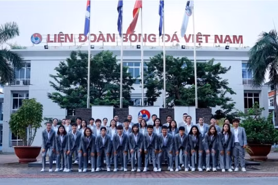 AFC vinh danh 2 cầu thủ của đội tuyển nữ Việt Nam