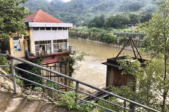 Lào Cai: Xây dựng nhà máy nước mới công suất lớn thay thế nhà máy cũ sử dụng nước sông biên giới