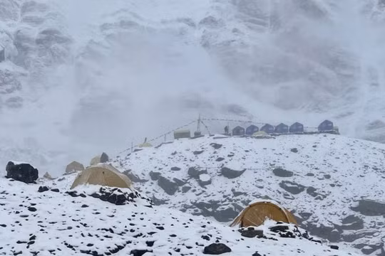 Nepal: 5 người mất tích do lở tuyết khi đang đi tìm 'thần dược'