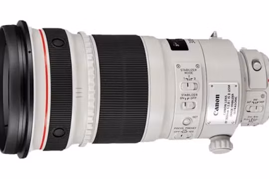Cận cảnh ống kính mới nhà Canon