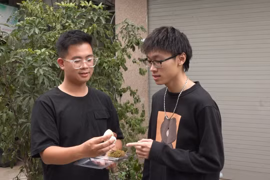 Nuôi "ốc mượn hồn" làm thú cưng thu hút giới trẻ Hà thành