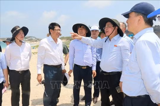 Nghiên cứu cơ chế, chính sách hỗ trợ các y, bác sĩ ở huyện đảo Phú Quý có điều kiện làm việc tốt hơn
