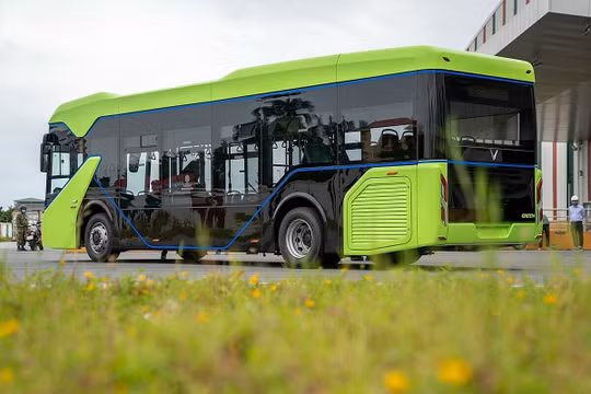 Đề xuất 200 xe điện chở khách tham quan TP.HCM