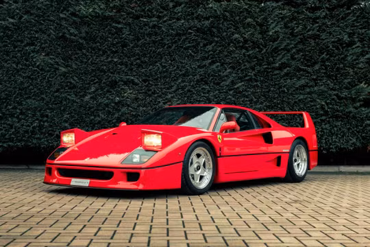 Ông chủ đội đua F1 rao bán siêu xe Ferrari F40